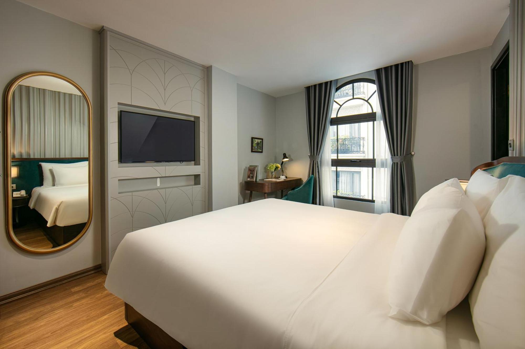 May De Ville Lakeside Hotel Hanoi Eksteriør bilde Deluxe Room